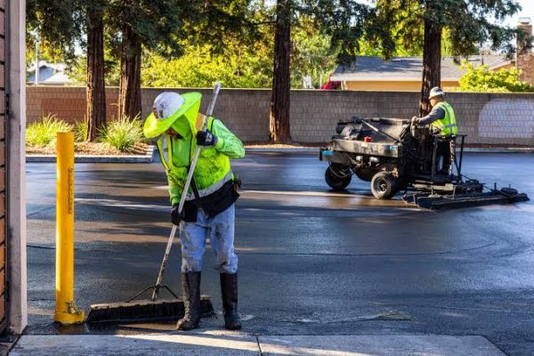 How Seasonal Changes Affect Asphalt Repair Utah Needs