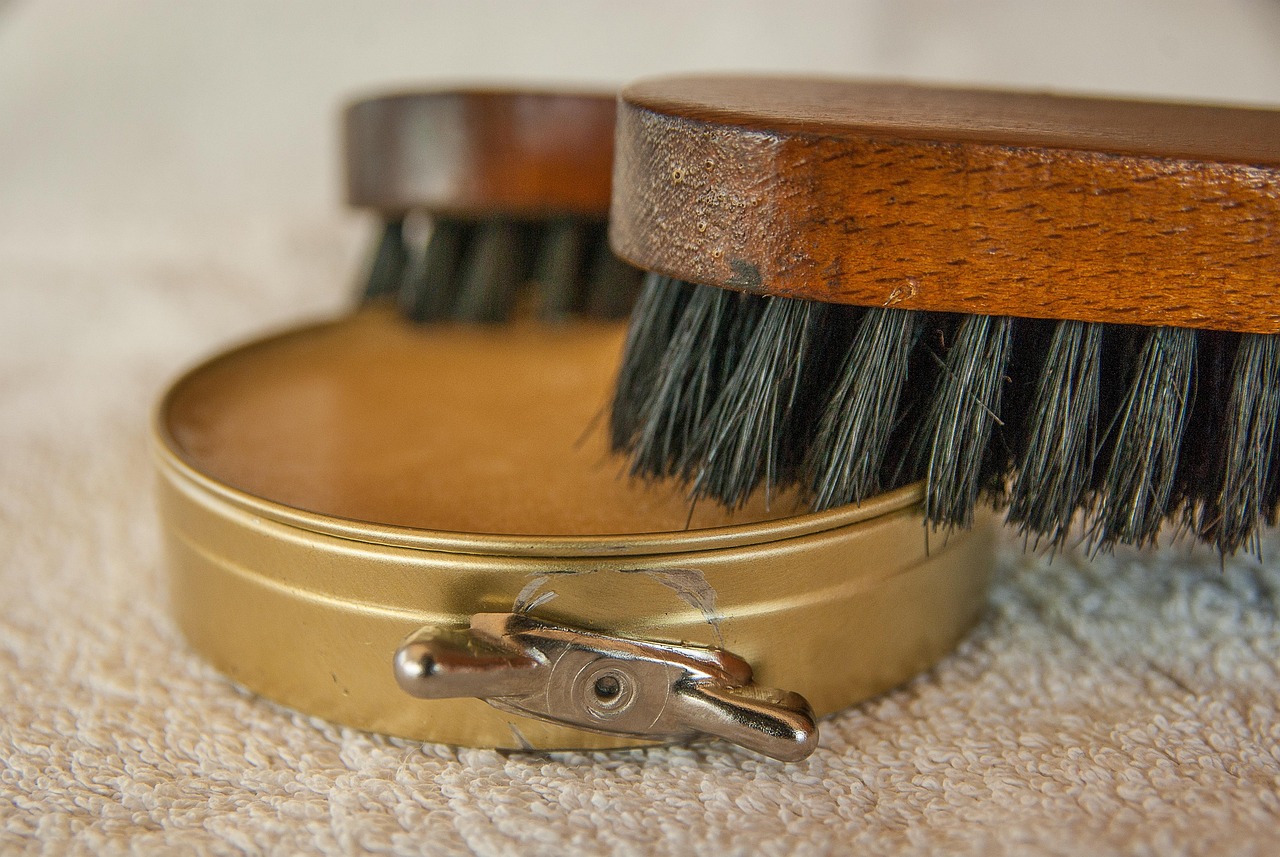 Waxing, brushes, fat — Step-by-Step Guide to Clean Your House Like a Pro!