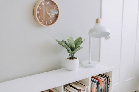 Tips on Selecting the Perfect Wall Clock for a Modern Home